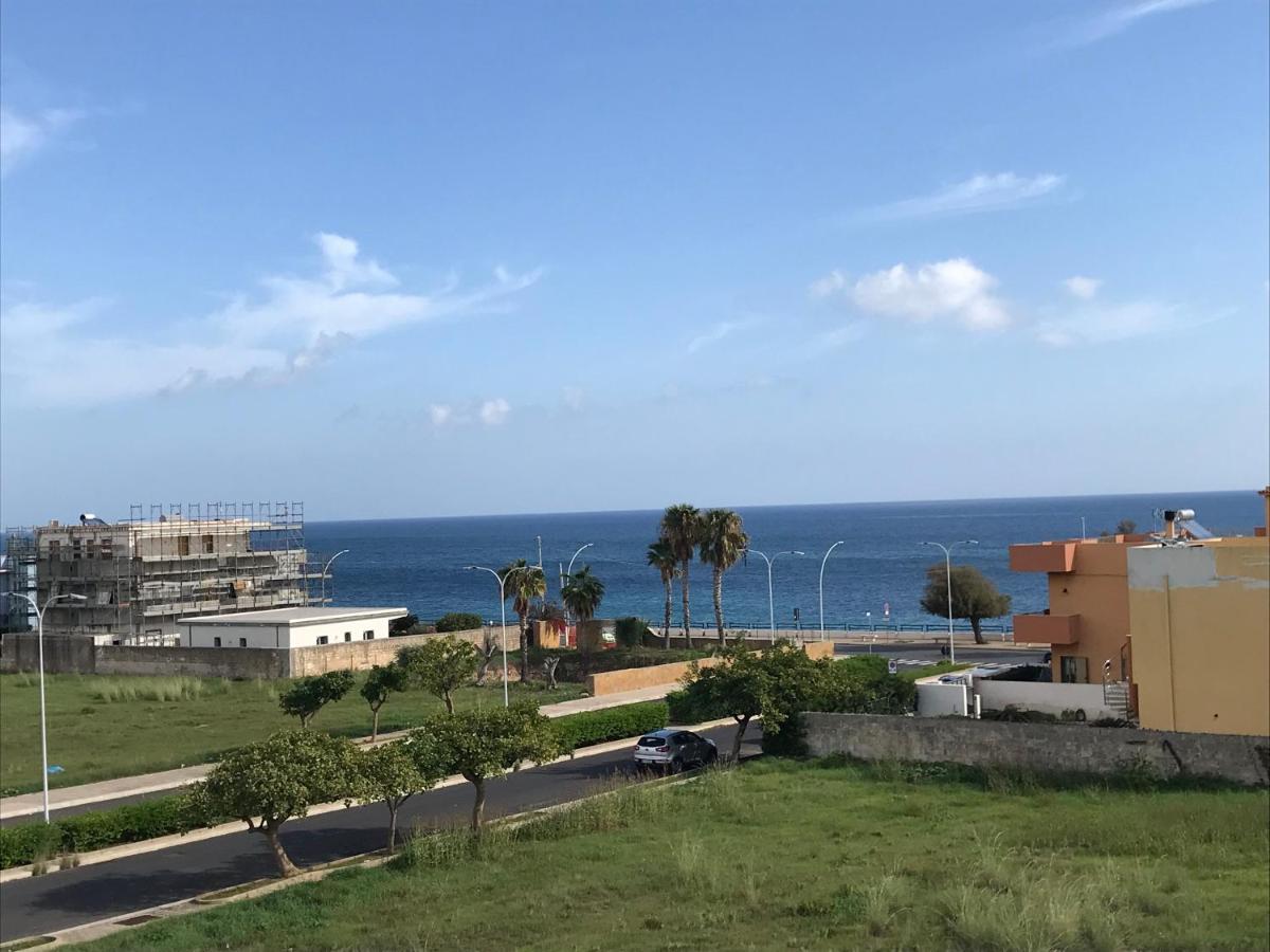 Scogliera Apartments 阿沃拉 外观 照片