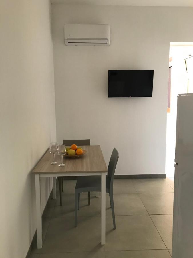 Scogliera Apartments 阿沃拉 外观 照片
