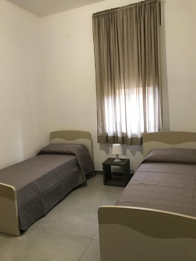 Scogliera Apartments 阿沃拉 外观 照片