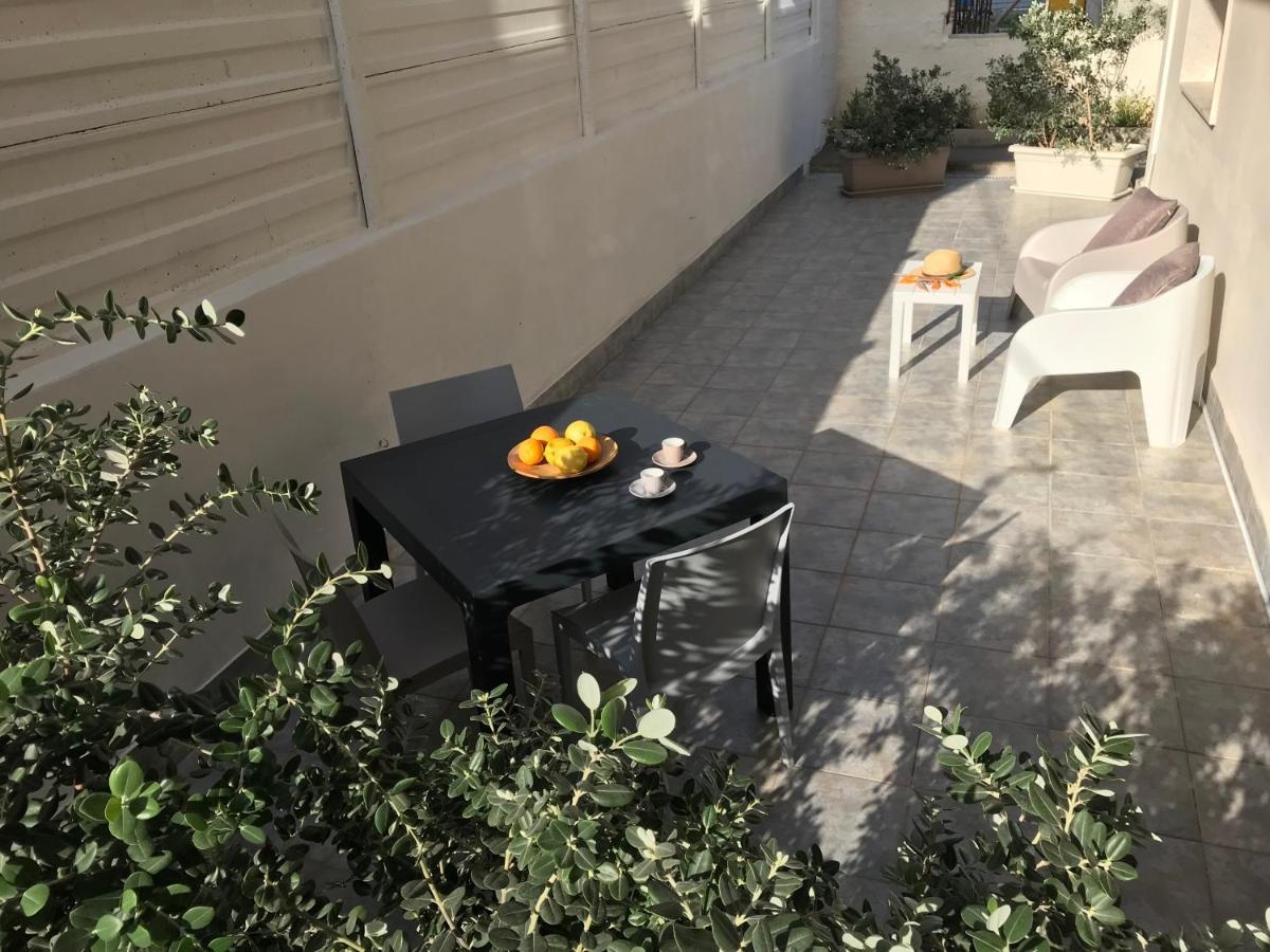 Scogliera Apartments 阿沃拉 外观 照片