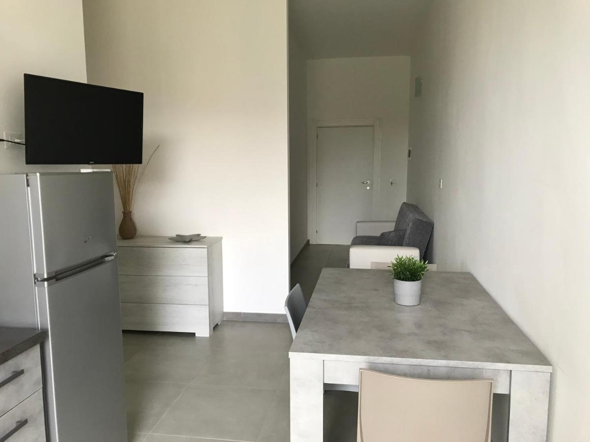 Scogliera Apartments 阿沃拉 外观 照片