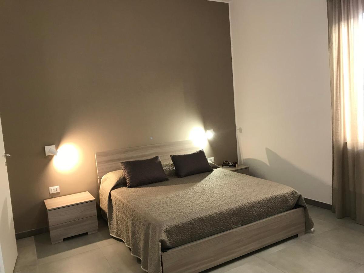 Scogliera Apartments 阿沃拉 外观 照片