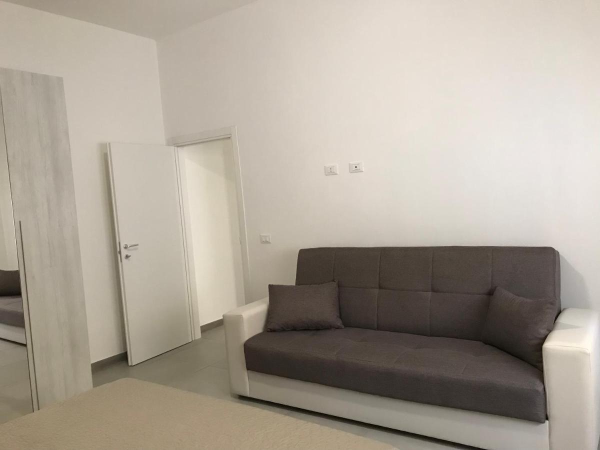 Scogliera Apartments 阿沃拉 外观 照片