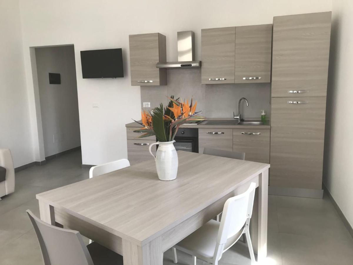 Scogliera Apartments 阿沃拉 外观 照片