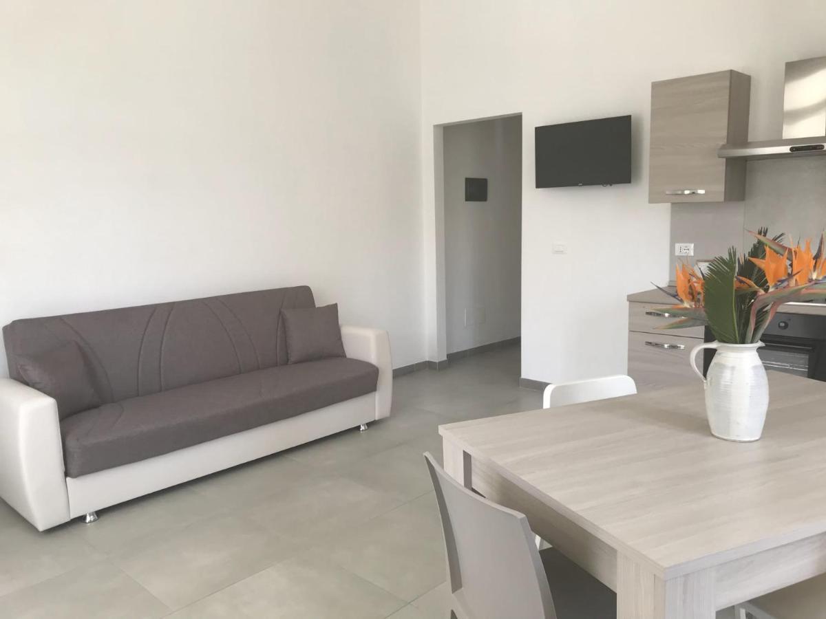 Scogliera Apartments 阿沃拉 外观 照片