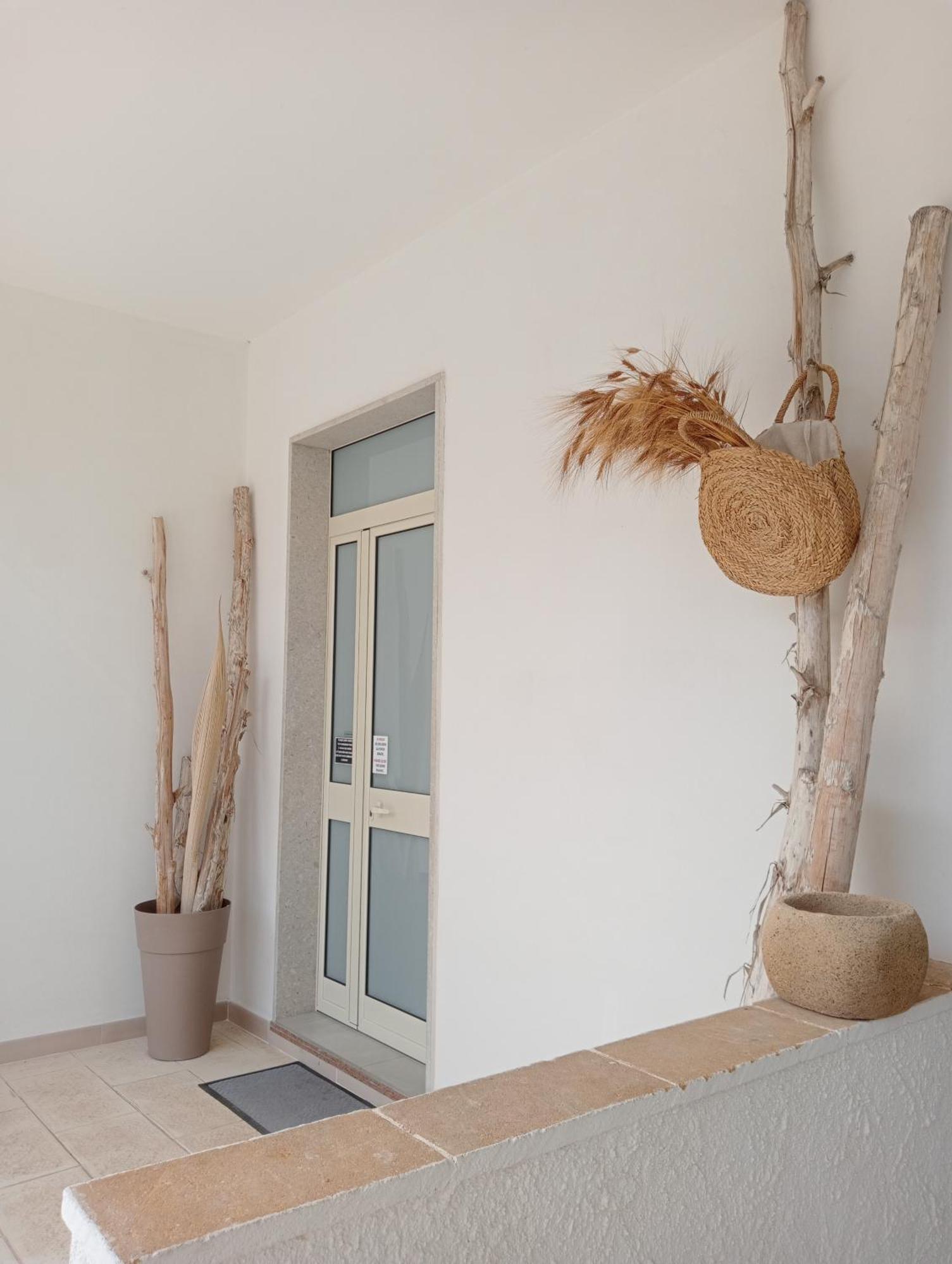 Scogliera Apartments 阿沃拉 外观 照片