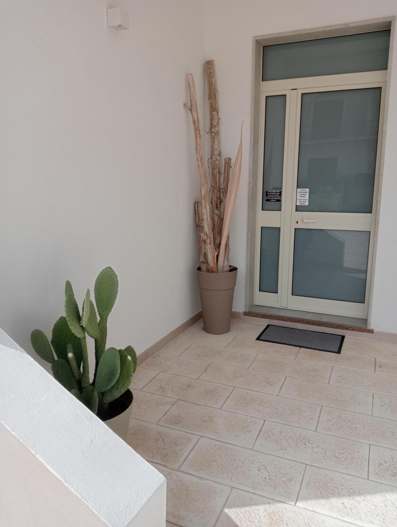 Scogliera Apartments 阿沃拉 外观 照片